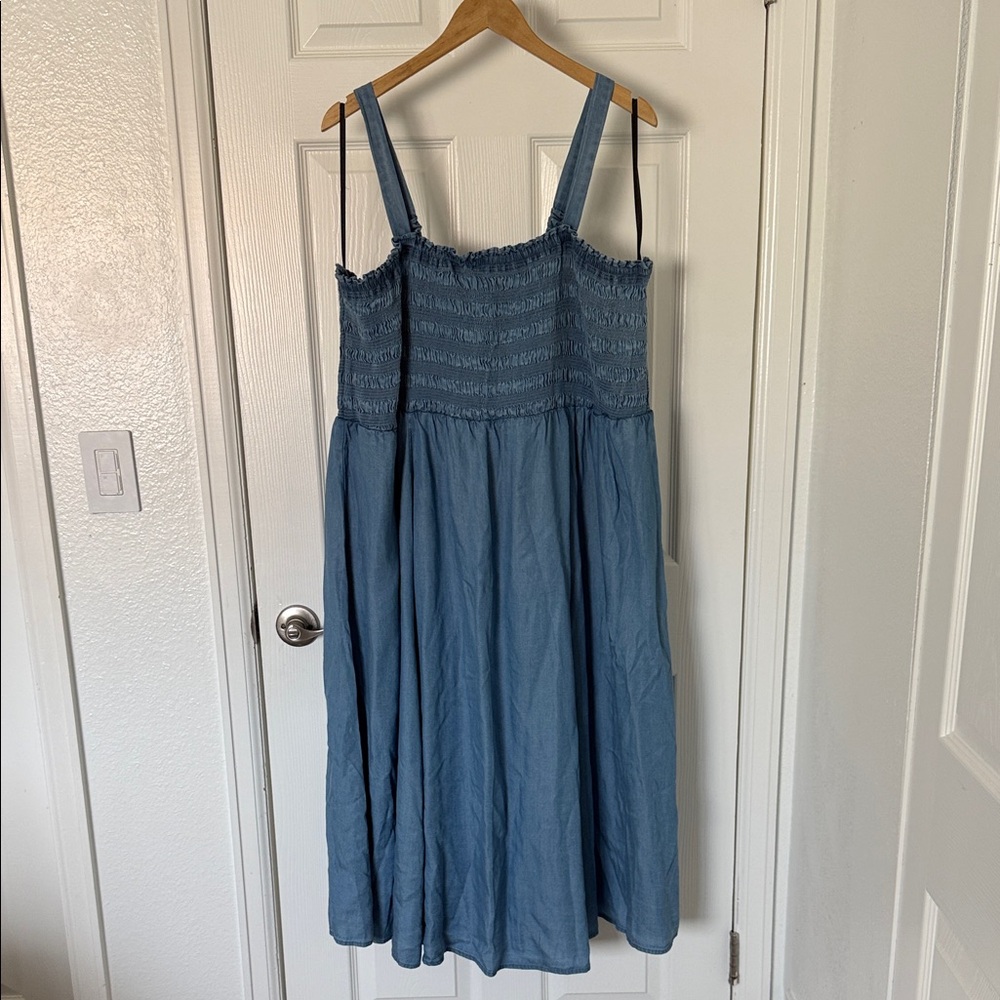 NWOT Torrid Midi Chambray Smocked Dress